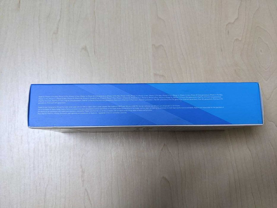 Павербанк Anker ZOLO A1681 20000 мАч 30 Вт Type-C / Lighting кабеля
