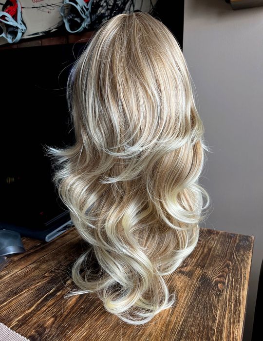 Peruka blond piękne długie włosy ombre fale cieniowane