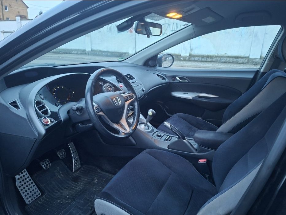 Honda Civic VIII 1.8 V-tec Vtec Sport