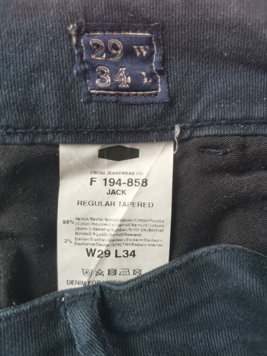 Granatowe męskie spodnie chino Cross Jeans