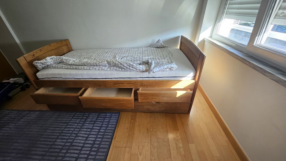 Cama com 3 gavetas e gavetao colchoes incluidos
