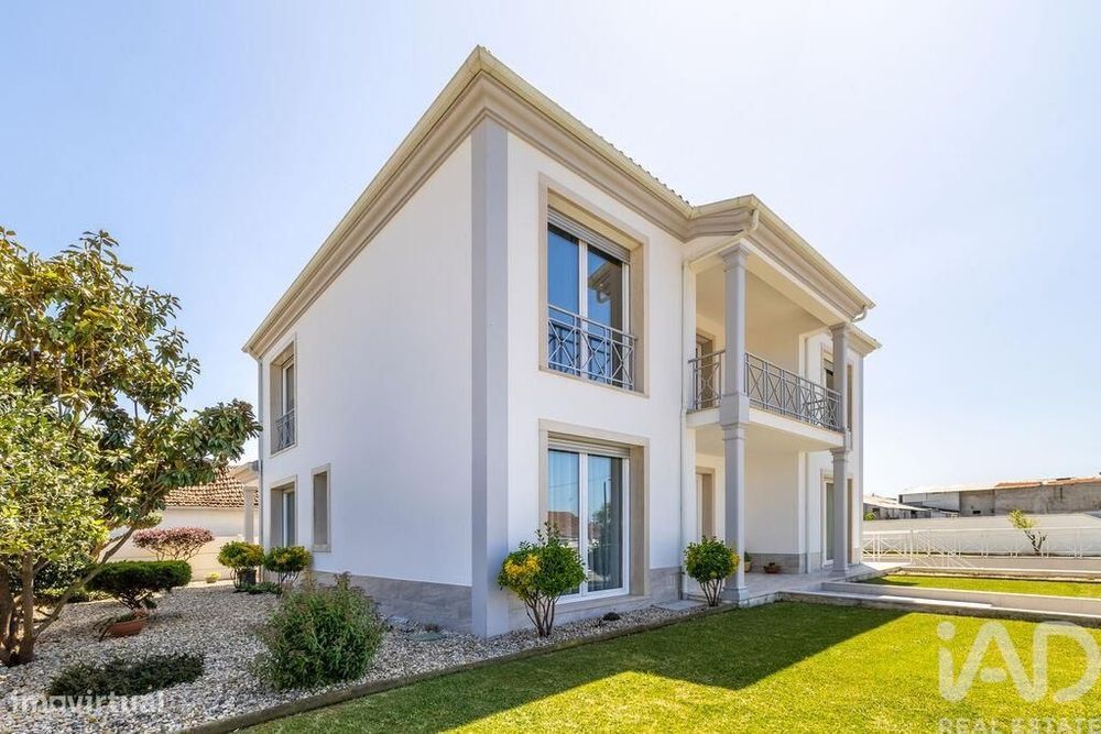 Casa / Villa T4 em Souto da Carpalhosa e Ortigosa de 260 m2