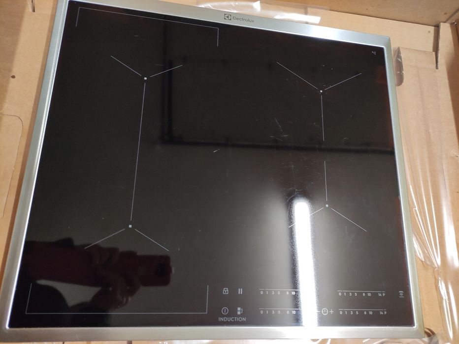 Szkło szyba ceramiczna płyty indukcyjnej Elektrolux EIV6340X