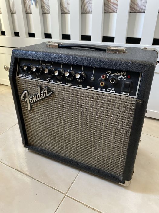 Amplificador Fender Frontman 15R