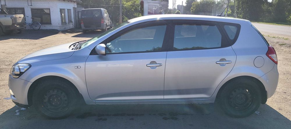 Kia Ceed 2009 VIN Y6DHB512AAL192556 фото оголошення 2 з 23