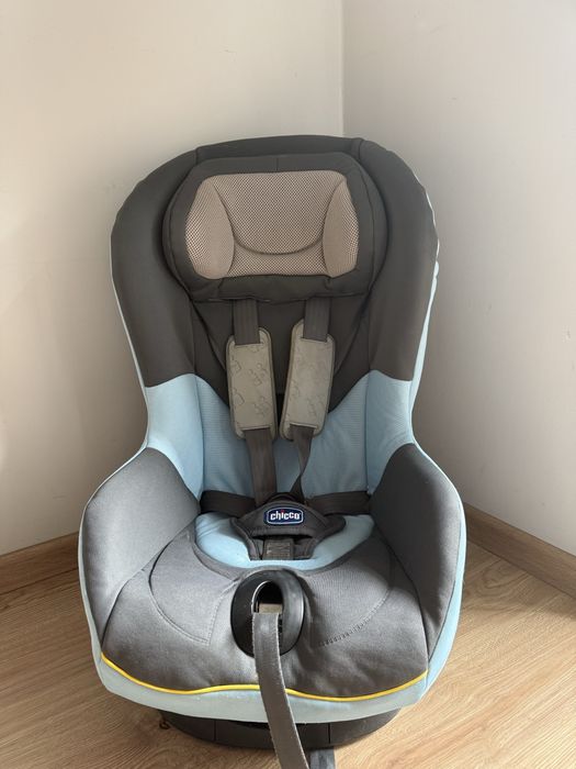 Автокрісло Chicco 9-18 кг