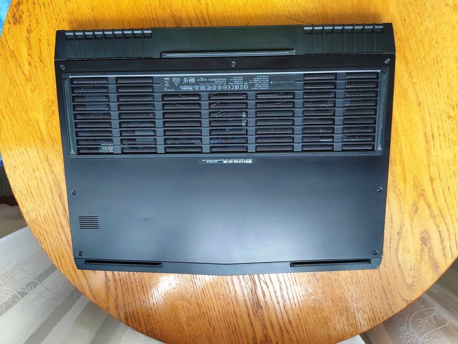 Alienware 17 R5 - 17.3 FullHD/i7 8750H/GTX 1070 8gb/16/ssd 512: 29 500 ...