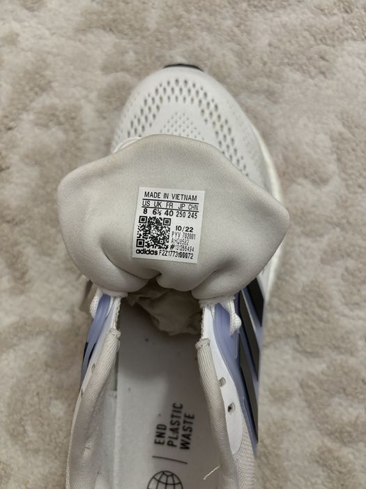 Продам  кроссовки Adidas унисекс
