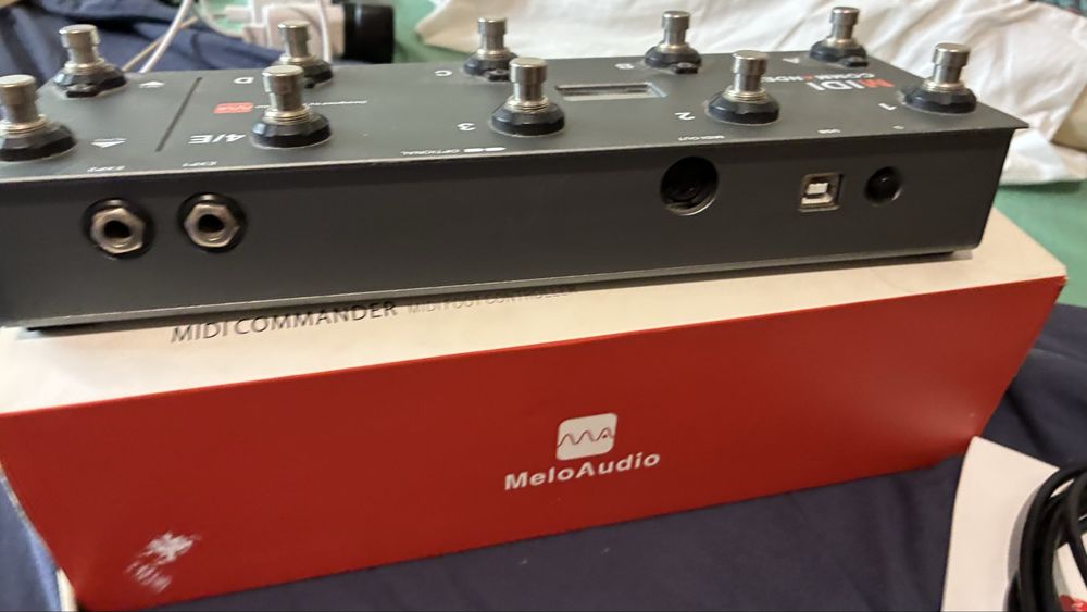Pedal MIDI Controller 8 switchs