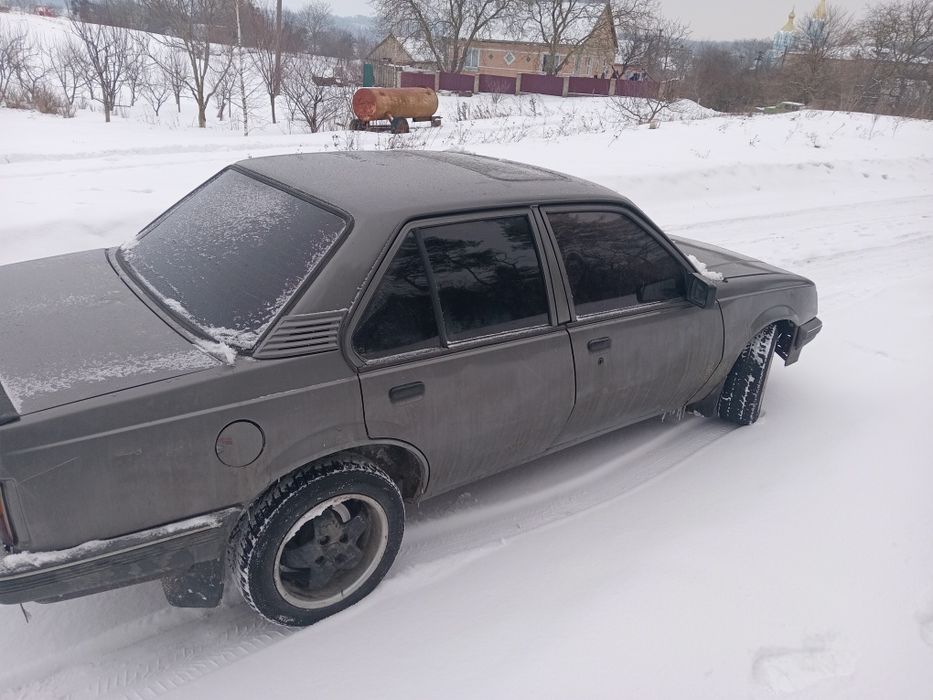 Продам опель аскона на ходу