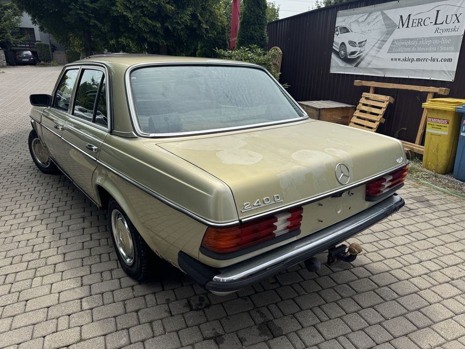 Mercedes-Benz w123 240d Sedan Dobra Baza