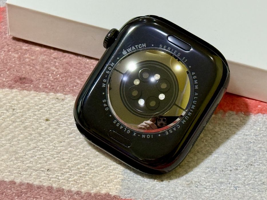 Apple Watch Series 11 46mm Jet Black Alu. Case (MEUW4)
