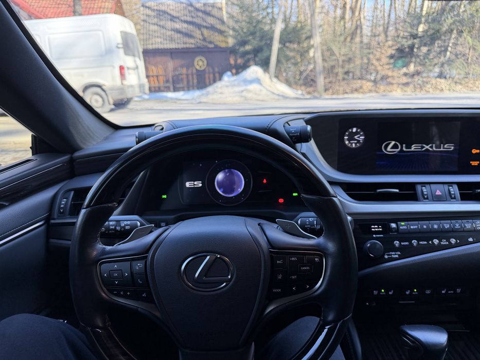 Lexus es 350, офіційна, сервісна історія, багато додаткових вкладень