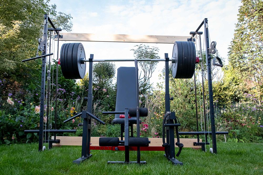 Domowa siłownia – komplet (ławka, stojaki, gryf, obciążenia, wyciągi)