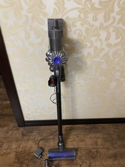 Пылесос аккумуляторный Dyson V6 Animal Extra