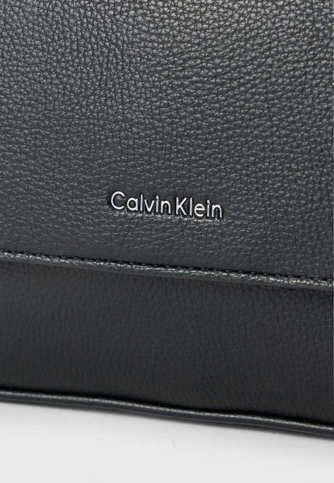 100% ОРИГІНАЛ Calvin Klein raised small flap crossbody NEW сумка чорна чоловіча через плече нова колекція 2026