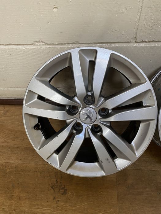 Felgi Aluminiowe Peugeot 308 t9 16 cali