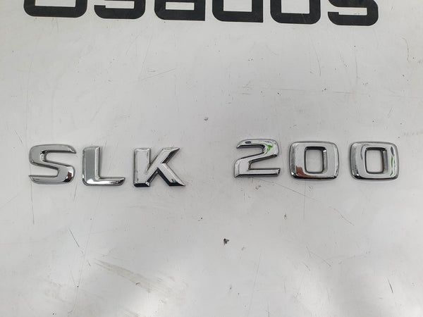 Emblema / Logo Traseiro Mercedes SLK 200 Krompressor | Símbolos