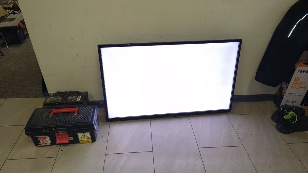 TV  LED LG42LN5400