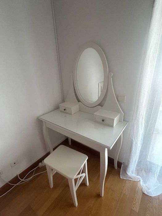 Toucador Hemnes +  Banco Rosentorp IKEA