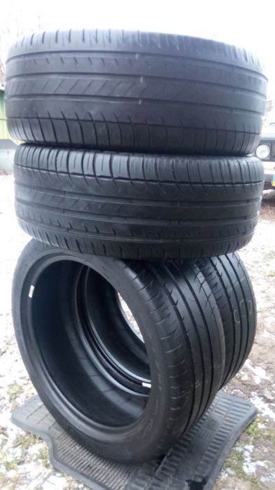 Шини автомобільні