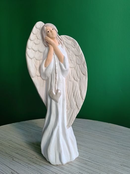 Figurka skrzydlaty Anioł