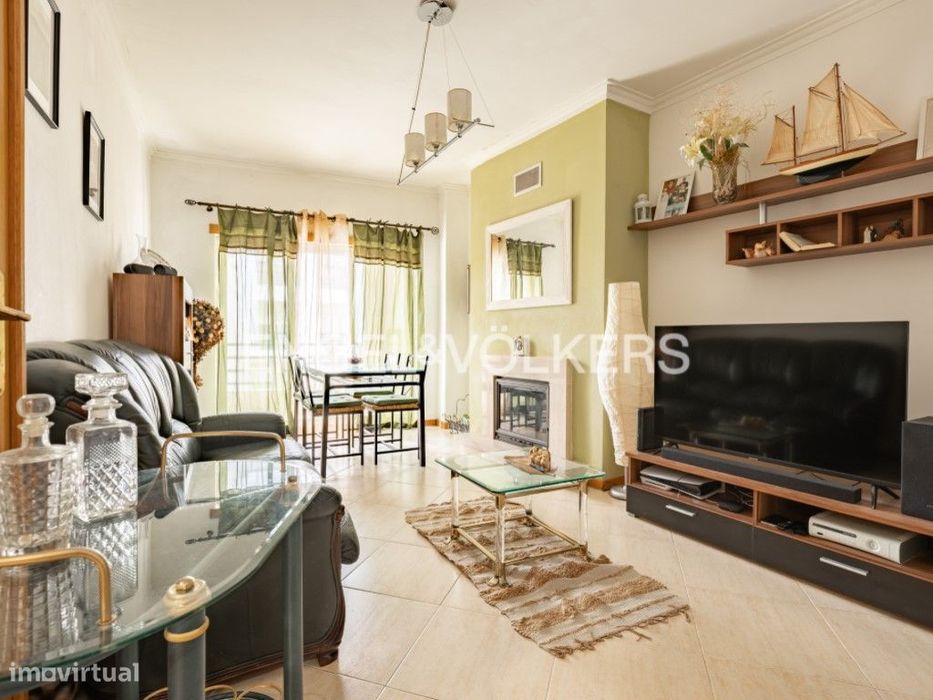 Apartamento T2 mobilado na Quinta do Texugo