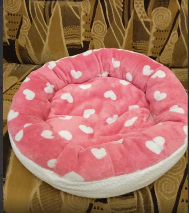 Лежанки для котов или мелких собачек.