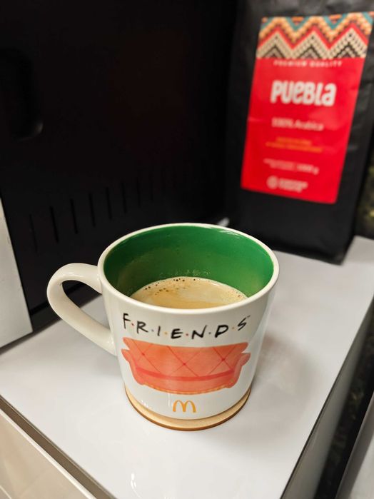 Stojak na kubki Friends Central Perk prezent dla fana 280 mm