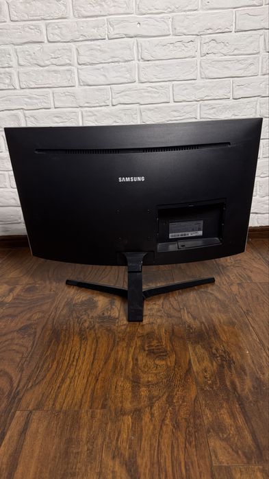 Ігровий монітор 27" Samsung Curved LC27JG50Q 144 Гц антибліковий