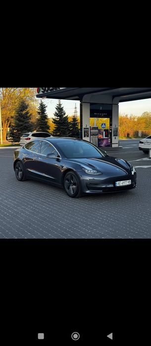 Tesla Model 3 Long range