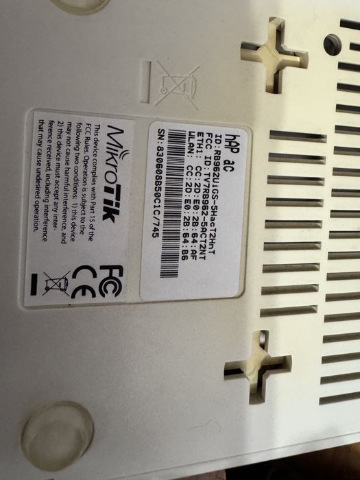 Router MikroTik RB962UiGS-5HACT2HnT Dual Band Wifi 2,4 Wifi 5.0