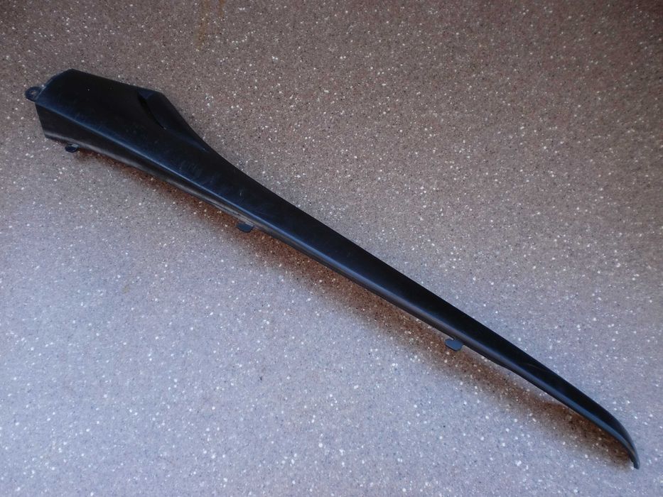 Правая боковые лыжа, пластик на скутер Сузуки Адрес Suzuki Address 100