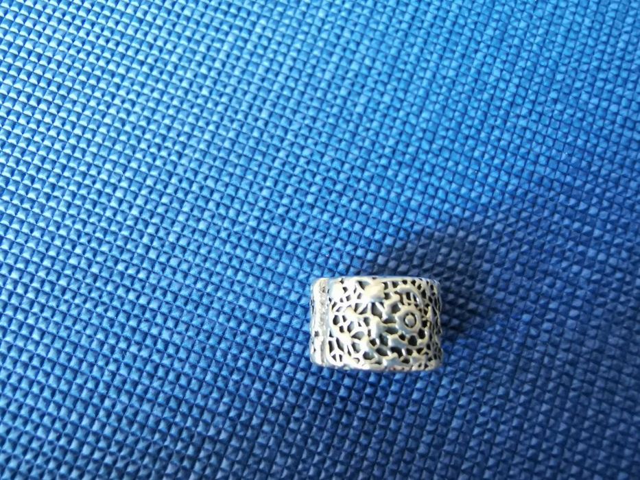 Klips Pandora ażurowy wzorek