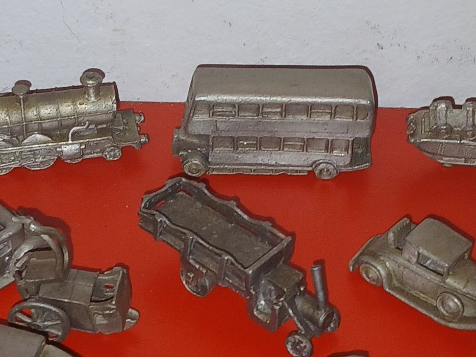Colecao minitura de estranho por 60 €