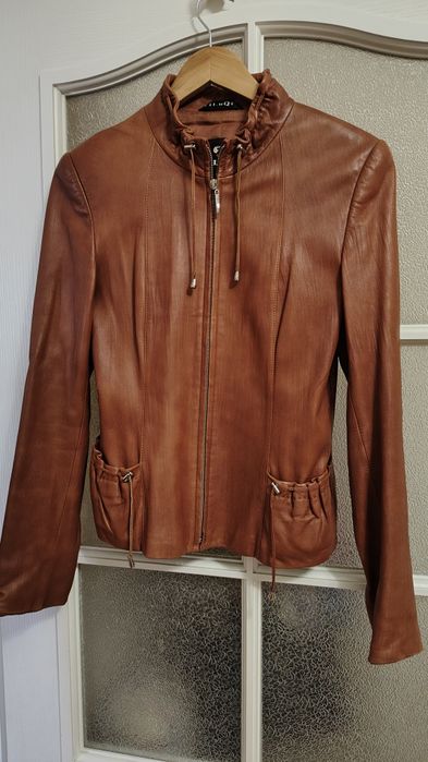 Куртка кожаная размер С