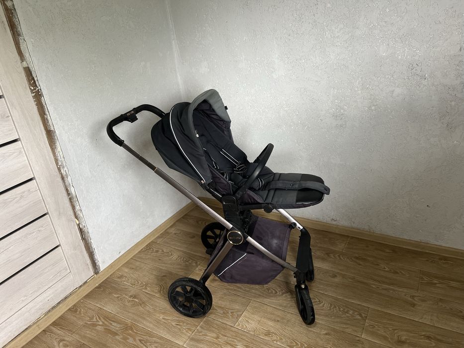 Продам дитячу коляску