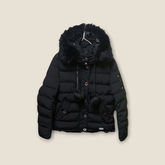 Куртка жіноча у відмінному стані зимова