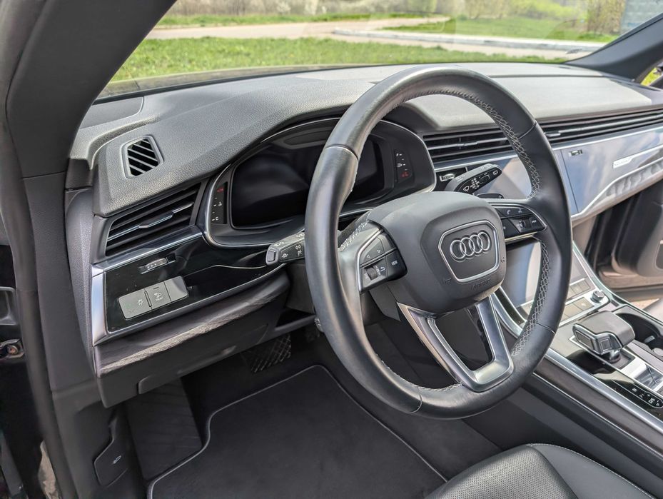 Audi Q8 Premium Plus S-line 2020 рік