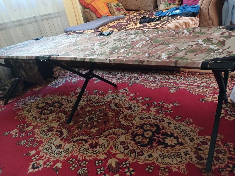 Посилена розкладачка до 200 кг, НОВА, з матрасом та подушкою