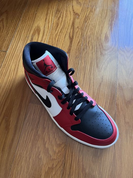 Air Jordan 1 Mid Chicago Toe 45