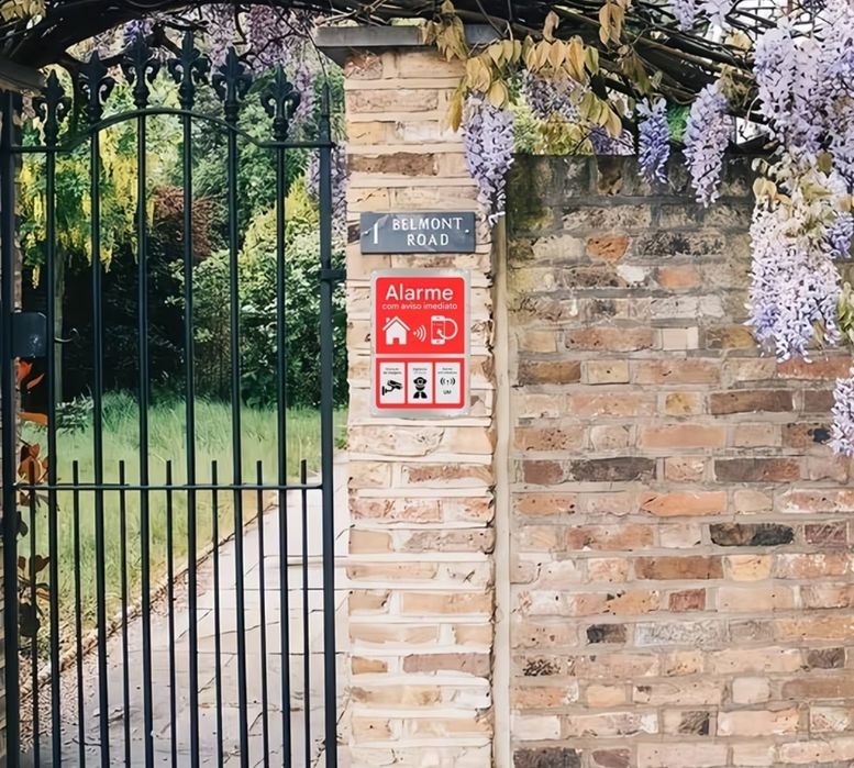 Placa aviso alarme