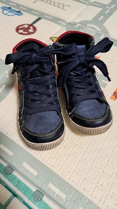 Осінньо-весняні черевики