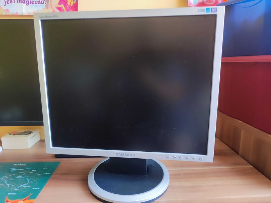 monitor Samsung 19 cali