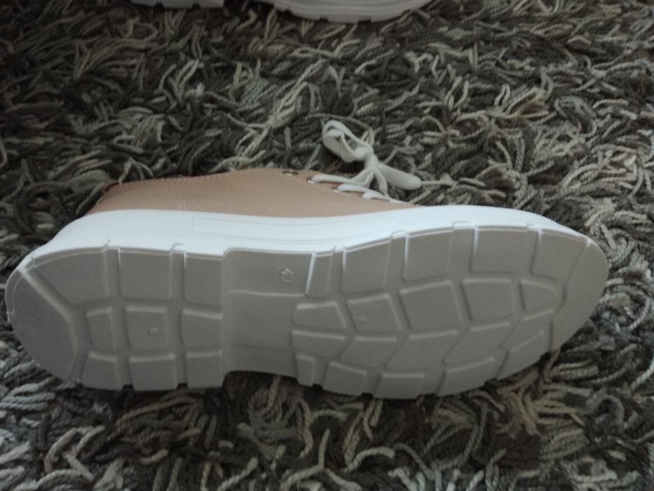 Buty sneakersy nowe
