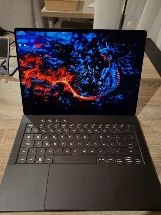 Asus Zephyrus G14 2024 OLED - Ryzen9/32GB/1TB/Nvidia 4060