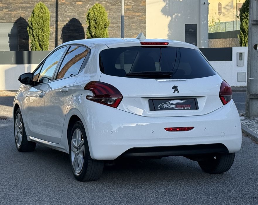 Peugeot 208 1.6 HDi Style•193000Km
