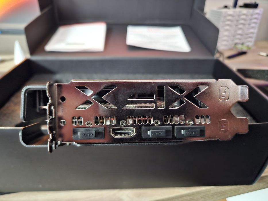 XFX RX 6600 XT + Fonte NOX Hummer 600W