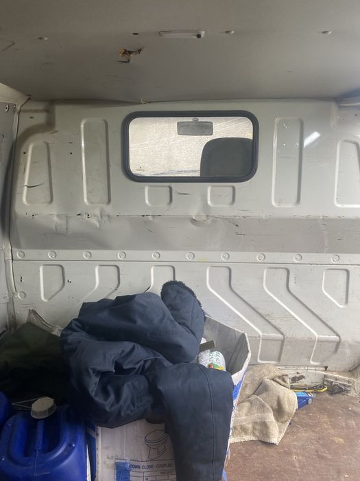 Бус Т4 для військових, вантажний