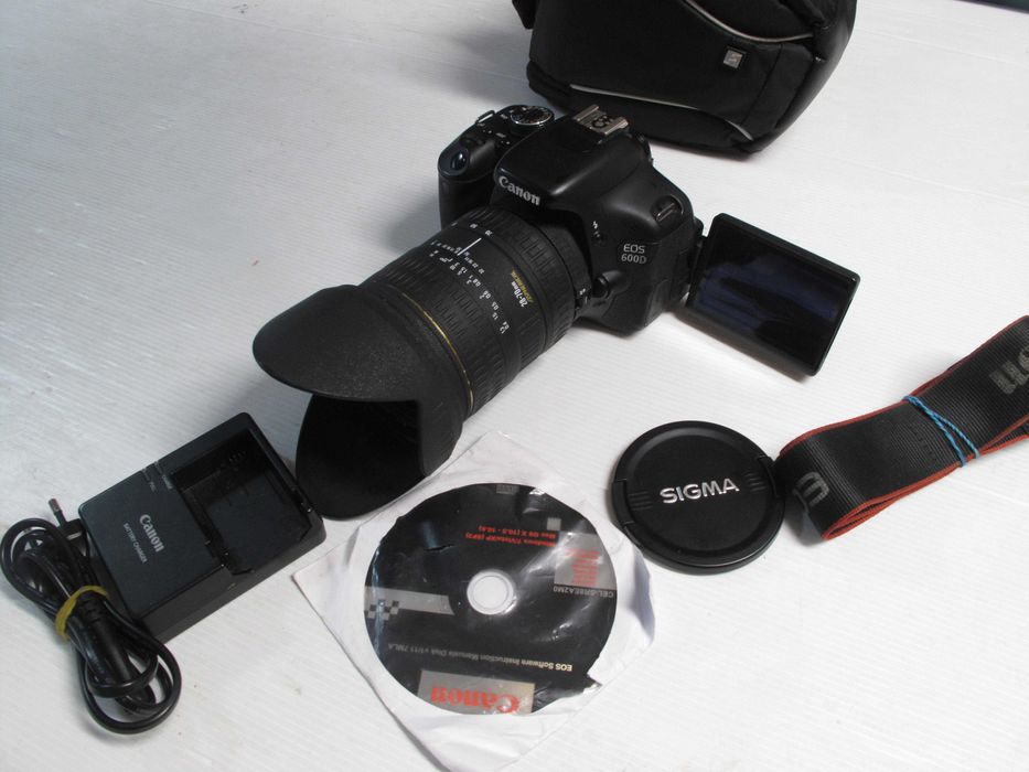 Canon 600D + 28-70mm 2.8 bom estado, mas não liga -Ver descrição